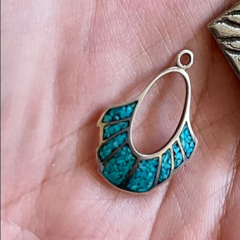 Native American turquoise pendant